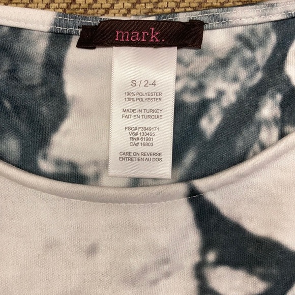 Mark white dress with grey design - Picture 3 of 4